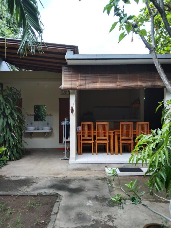Pondok Aldi Hostel Amed  Exterior photo